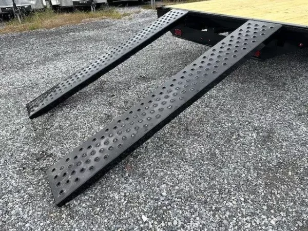 CAM Superline 8.5 x 22 Deckover Equipment Trailer – Slide Out Ramps