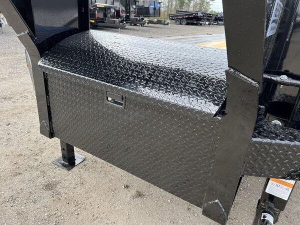 2024 Diamond C 8.5×35 25K Gooseneck Equipment Trailer w/Spare Mount - Image 2