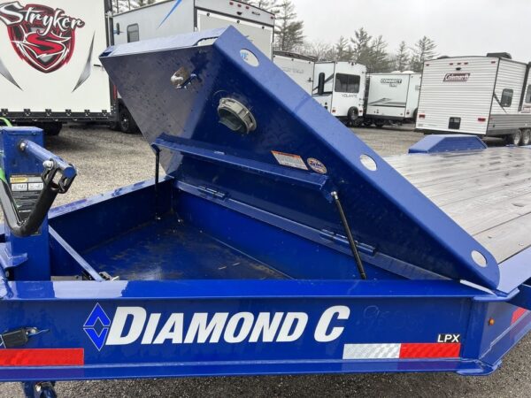 2022 Diamond C 7×24 20K Low Profile Equipment Trailer w/Max Ramps - Image 3