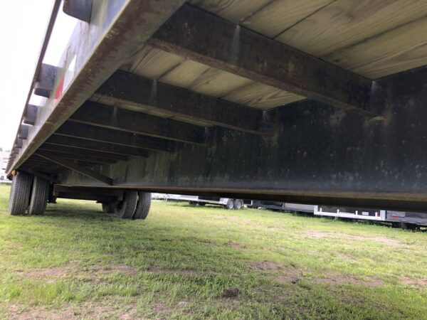 2002 Kaufman Trailers 101X40 Gooseneck Equipment Trailer w/Toolbox - Image 4